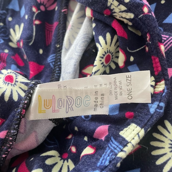 OS Patterned LuLaRoe Leggings - Picture 2 of 4